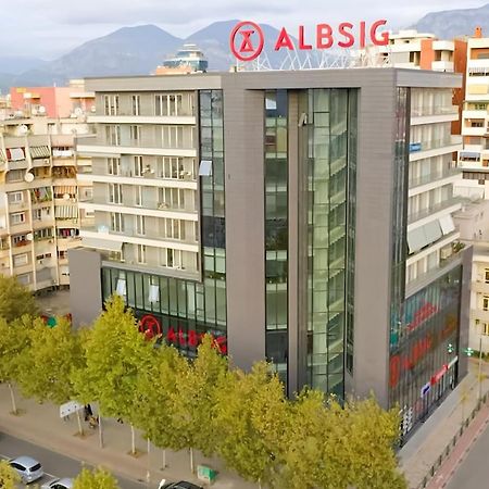 Free Parking Skanderbeg Square - Spacious Central Apartment Тирана Экстерьер фото